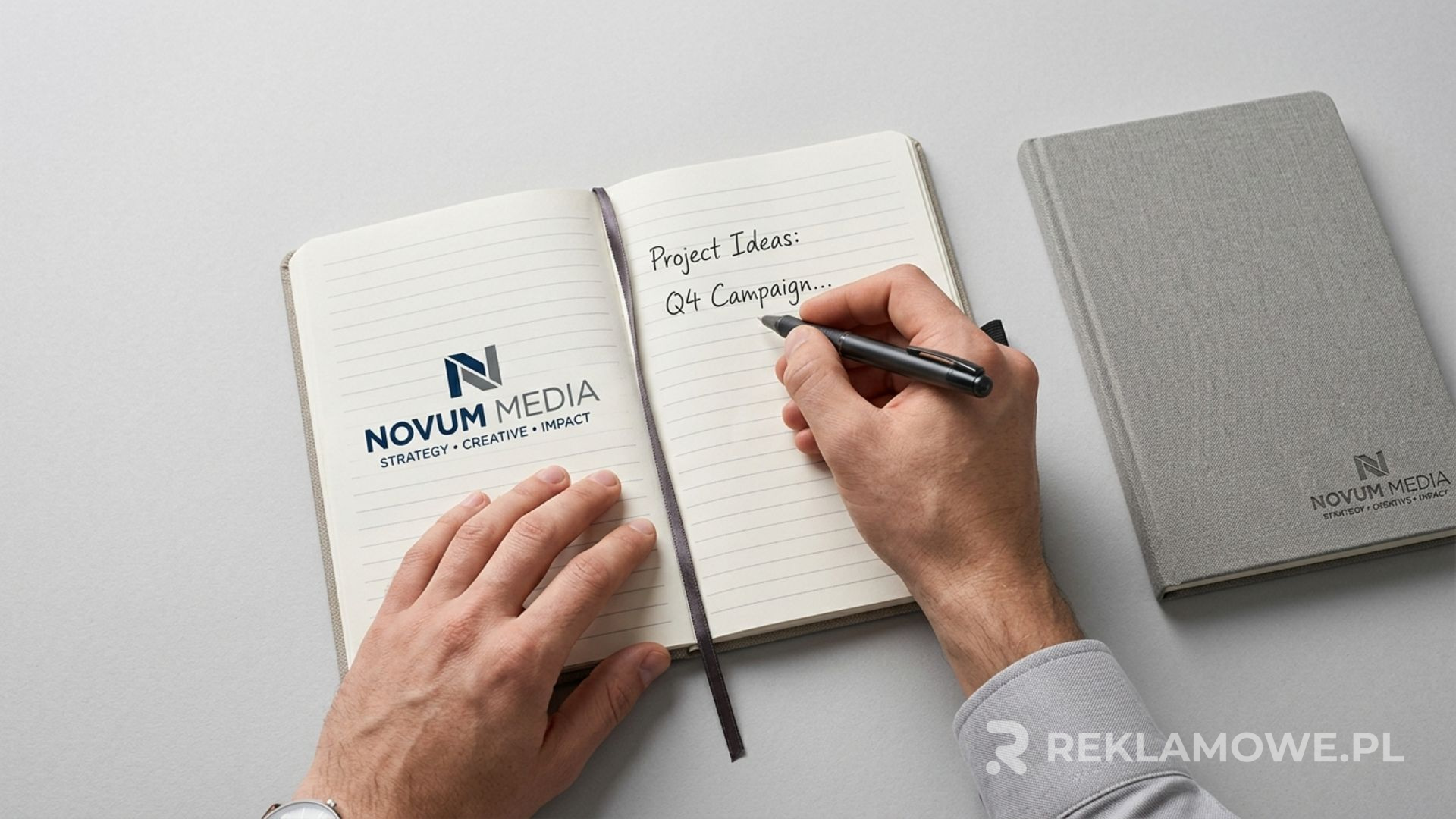 Notes reklamowy jako element zestawu powitalnego dla nowego pracownika