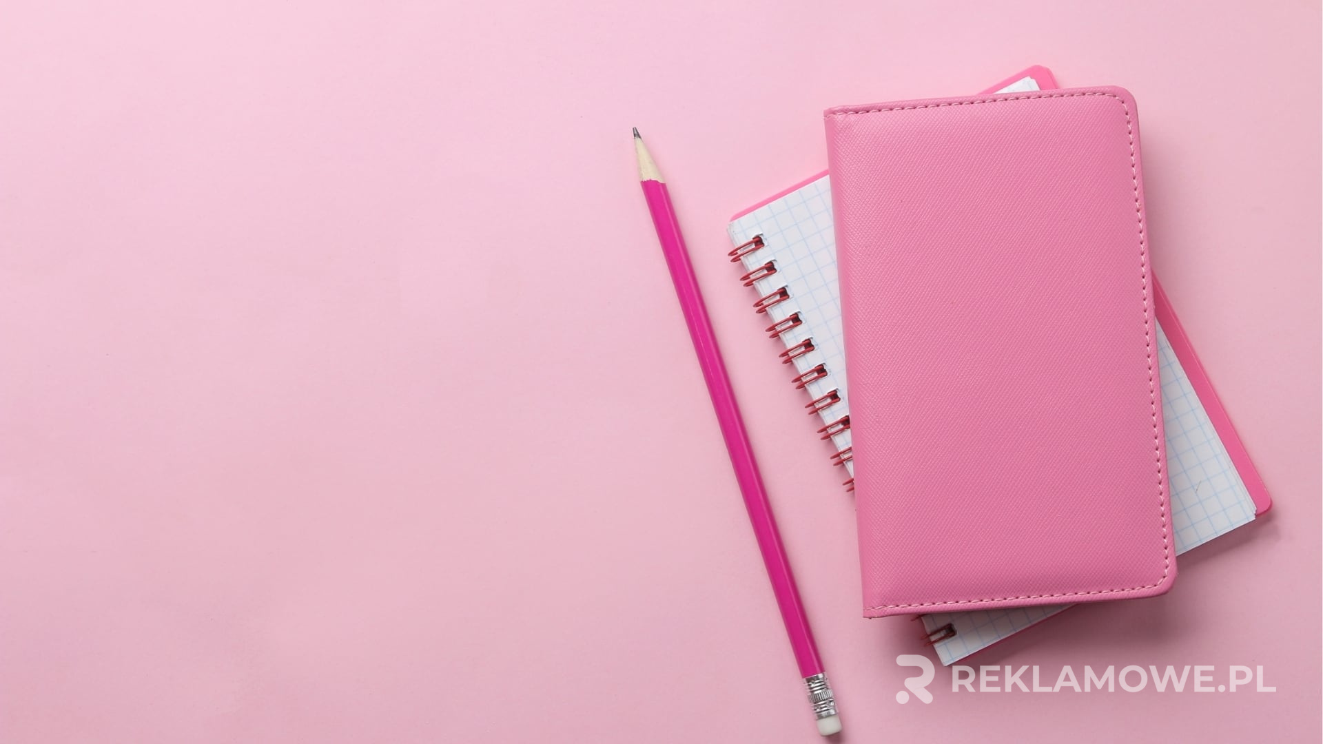 Różne typy oprawy notesów reklamowych – porównanie
